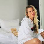 Anouk Hoogendijk bevallen van eerste kindje (en deelt déze prachtige foto)