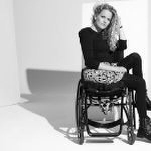 Mama zit in een rolstoel: ‘Ik kan gewoon met mijn zoon basketballen hoor’