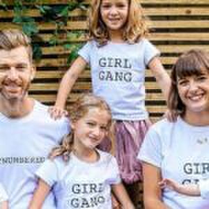 (H)eerlijke foto’s: het leven van een vader met vier dochters