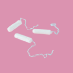 Adhira: ‘Ik lag languit op straat terwijl de tampons richting de wegwerkers rolden’