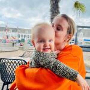 Kimberley over eerste verjaardagsstress: ‘Hoeveel folieballonnen heb je nodig om die liefde uit te drukken?’