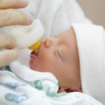 Geweldig! Moeder helpt 350.000 prematuur baby’s door haar uitzonderlijke gift
