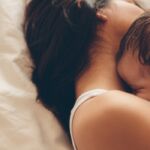 Noa: ‘Tijdens mijn bevalling wilde mijn bestie mijn baby opvangen… ze eindigde onder de poepspetters’