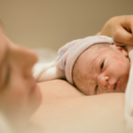 Bizar én prachtig: baby twee keer geboren om leven van zijn moeder te redden