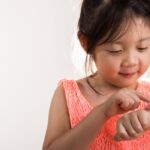 Deze experts zijn fel tegen je kind tracken met een smartwatch en dit is waarom