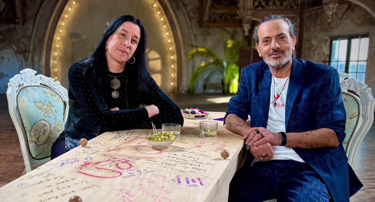 Raven van Dorst werd als intersekse baby ‘gecorrigeerd’ naar meisje: ‘Ik wist het niet eens’