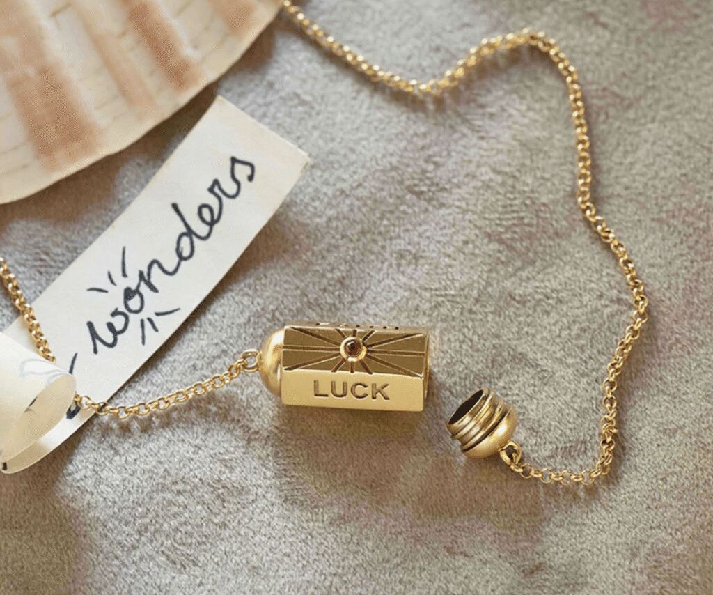 A Beautiful Story wishbox ketting