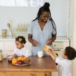 Experts zeggen: deze 7 gewoontes maken je kind zorgzaam, betrokken en vriendelijk