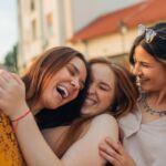 Vrouwen met deze sterrenbeelden zijn de liefste vriendinnen