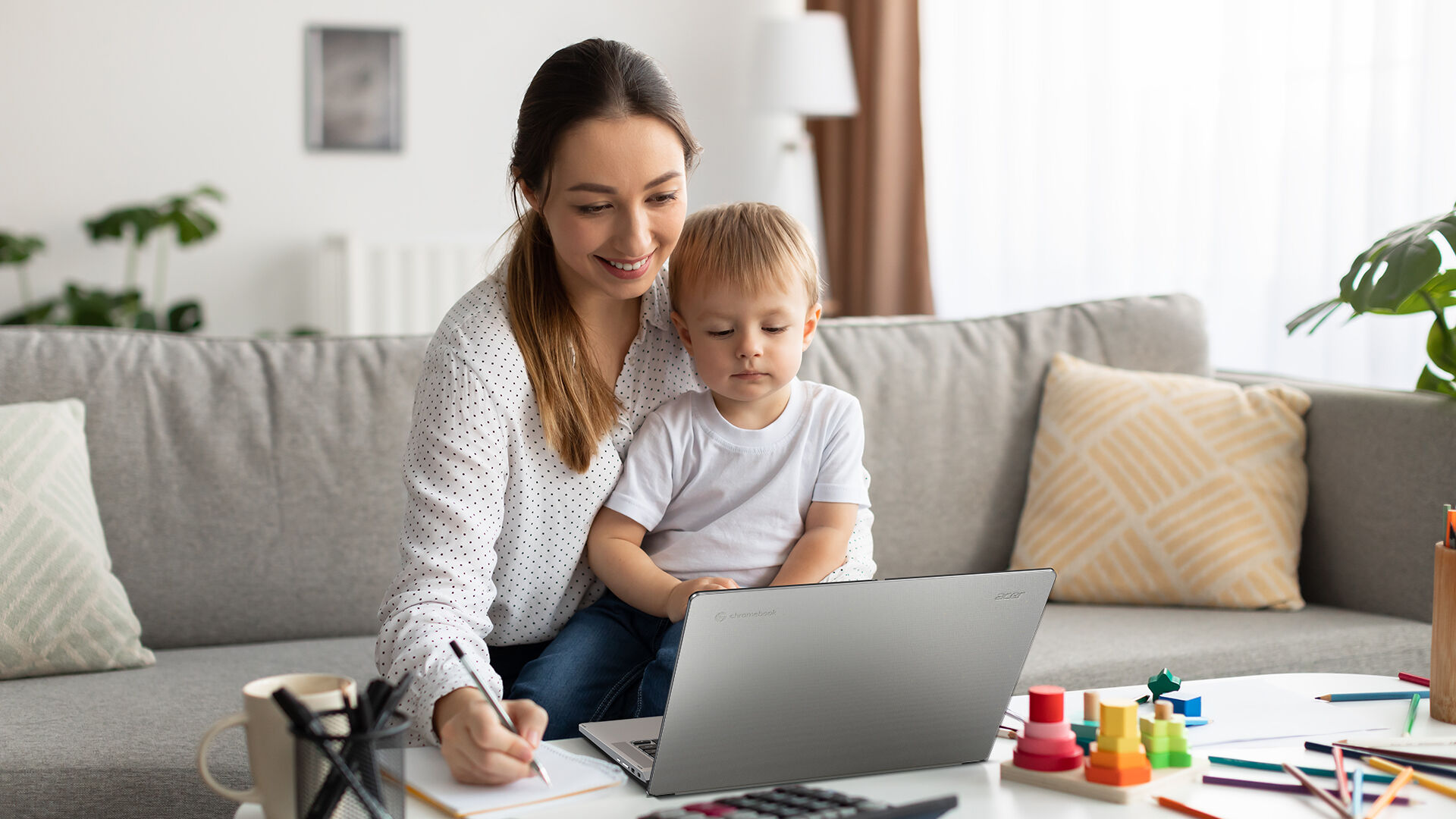 Sponsored – Why a Chromebook is ideal for your family