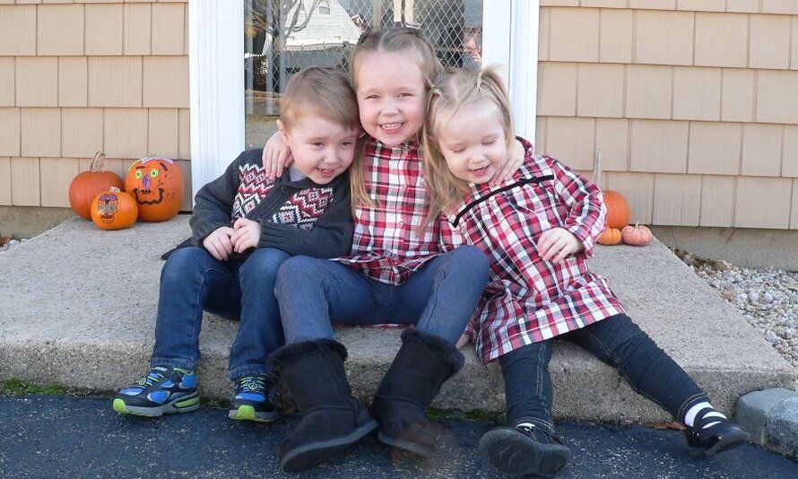 fotoserie-gezin-drie-jonge-kinderen
