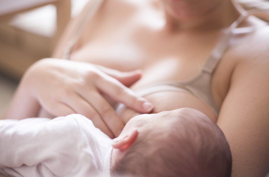 Illustratie bij: ‘Borstvoeding geven blijft een uitdaging, óók als het je tweede keer is’