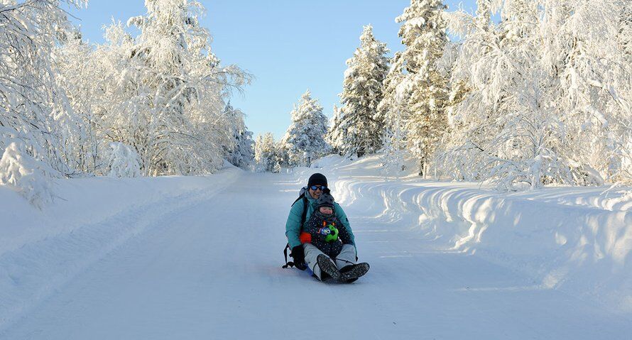 Illustratie bij: Naar Lapland met een peuter: tijd voor het noorderlicht, rendieren en veel sneeuw