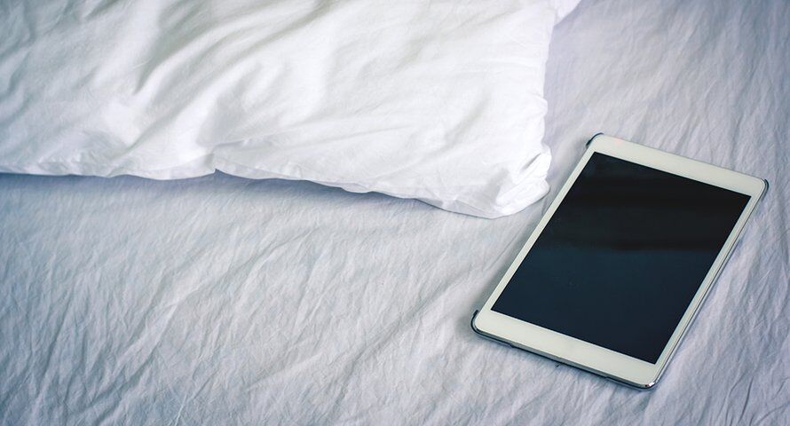 Illustratie bij: Onderzoek: jongeren slapen slechter door schermgebruik in de avond