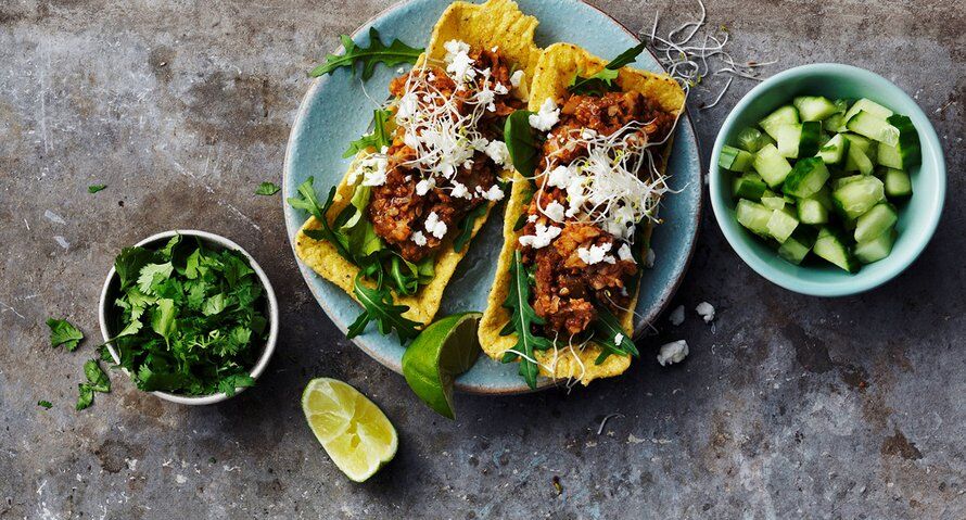 Illustratie bij: Vegetarisch feest: taco’s met kikkererwten en amandelen