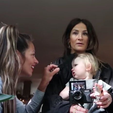 Illustratie bij: VIDEO: Saar Koningsbergers dochter gaat voor het eerst naar de kapper