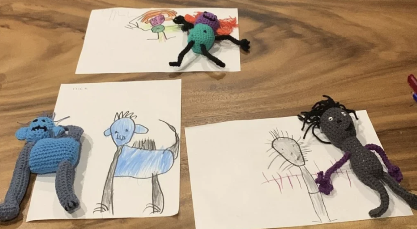 Kindergarten teacher Anita surprises group 1 with their self-drawn cuddly toys