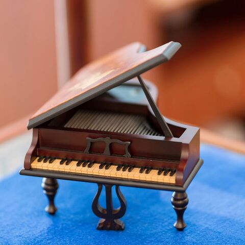 Illustratie bij: Linda: ‘Toen ze vijf was schaften we voor haar een piano aan van 8000 euro’
