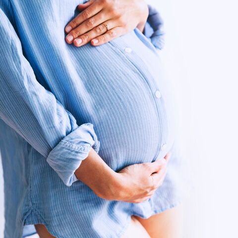 Illustratie bij: Zwangerschapskleding nodig? Deze 9 handige tips helpen je op weg