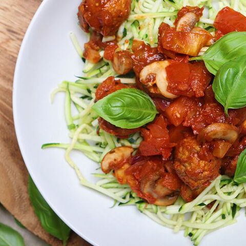 Illustratie bij: Zo maak je deze courgette spaghetti met groenteballetjes