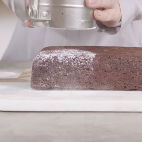 Illustratie bij: Video: Chocolade-courgettecake