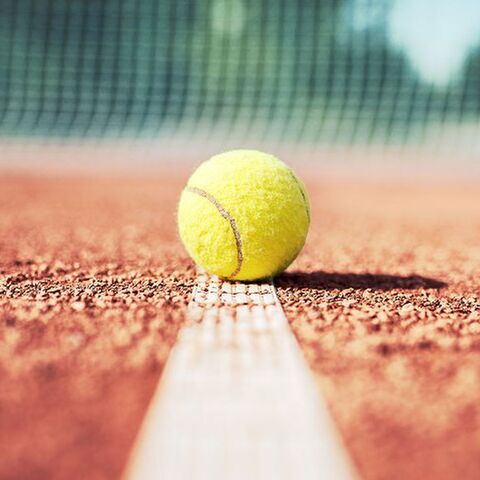 Illustratie bij: ‘Mijn zoon (8) wil stoppen met tennis. Moet ik hem dwingen het seizoen af te maken?’