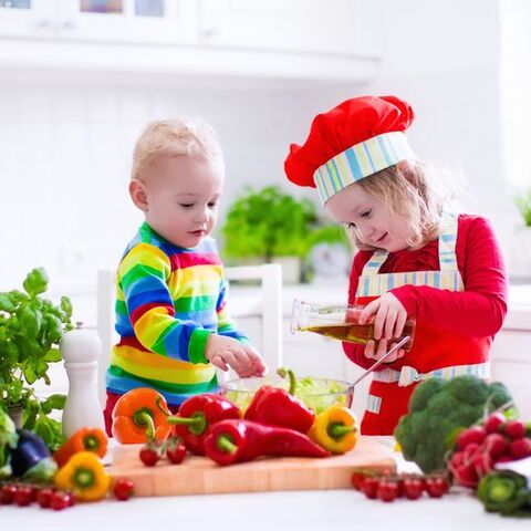 Illustratie bij: 5 tips om veilig samen met je kind te koken