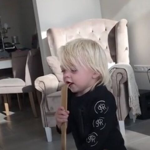 Illustratie bij: VIDEO: Brandon zingt erop los nu hij zijn moeder twee weken moet missen