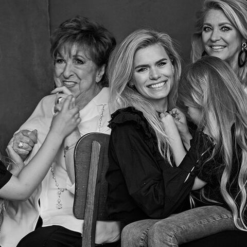 Illustratie bij: Kek Mama schiet exclusieve foto’s van Nicolette van Dam, haar dochters, moeder en oma