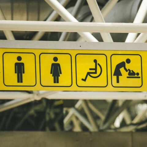 Illustratie bij: ‘Ook in mannentoiletten moet je een baby kunnen verschonen’
