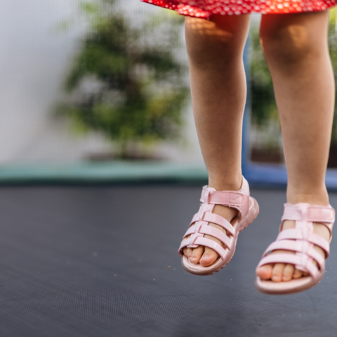 Illustratie bij: Lekker luchten: 15x de leukste sandalen voor je kind