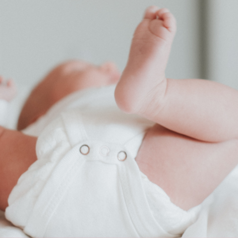 Illustratie bij: Populairste babynamen van 2023: Noah en Julia voeren opnieuw de lijst aan
