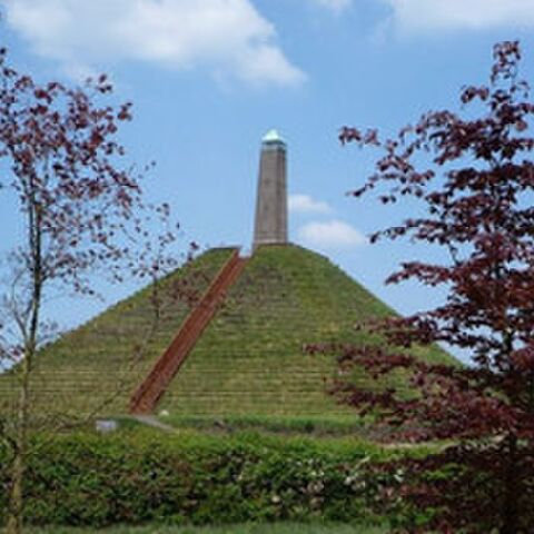 Illustratie bij: De Pyramide van Austerlitz, wat is er allemaal te doen?