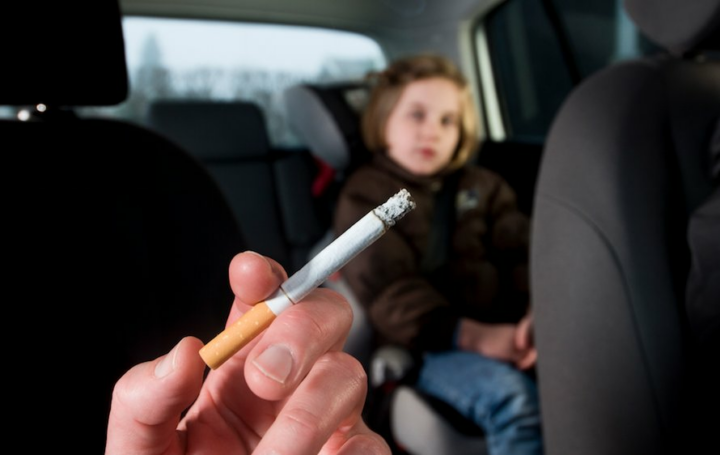 roken-auto-bijzijn-kinderen-boete