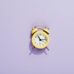 5 handige tips om je kind te laten wennen aan de wintertijd
