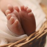 Baby sterft aan ondervoeding, kreeg alleen paddenstoelen te eten: ‘Wat ik daar aantrof, zal ik nooit vergeten’