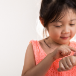 Deze experts zijn fel tegen je kind tracken met een smartwatch en dit is waarom
