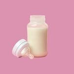 Opgebiecht: ‘Ik gooide de melk recht in het gezicht van mijn dochter’