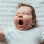 Baby’s die ‘s nachts minder slapen, hebben volgens dit onderzoek iets meer kans op autisme