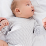 Populaire babynamen met een twist: herkenbaar, maar nét even anders gespeld