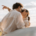 Hoe vaak zouden jij en je partner moeten zoenen om gelukkig te zijn?