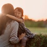 Dit is belangrijker dan je kind nóg meer liefde geven, volgens een expert