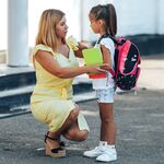 Expert: deze fout maakt bijna elke ouder als ze hun kind ophalen van school