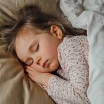 Van slaapzak naar deken? Met deze tips van een slaapcoach pak je die overgang slim aan
