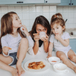 Gedrag van je kind veranderen? Prijs het 100 keer per dag (en bij neurodivergente kids nog vaker)