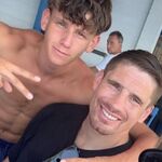 Stiefzoon Rico Verhoeven is 18 jaar geworden en krijgt bizar cadeau: ‘Beste verjaardag ooit’