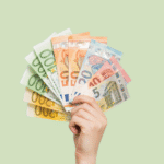 Opgebiecht: ‘Het ging écht mis toen ik de creditcard van mijn man in handen kreeg, en hij heeft geen idee’