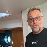 Tom Waes over gemiste momenten kinderen: ‘Verschrikkelijk om thuis te komen en te zien dat ze ineens konden lopen’