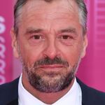 Acteur Tom Waes over gemiste momenten kinderen: ‘Verschrikkelijk om zo thuis te komen’