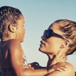 Doutzen Kroes openhartig over band met kinderen: ‘Ze leren me veel over mezelf’